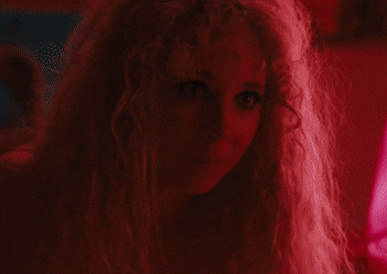 Juno Temple’s nude scene in Vinyl Season 1 Episode 1