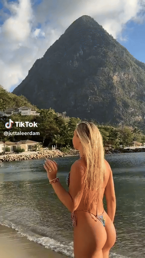 Jutta Leerdam’s Hot and Seductive Ass Steals the Show