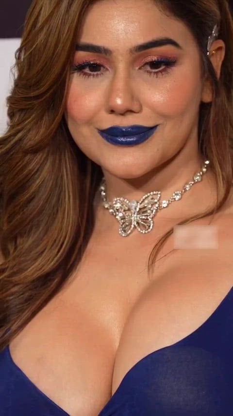 Kangna Sharma’s sizzling nude scene in her latest hot movie