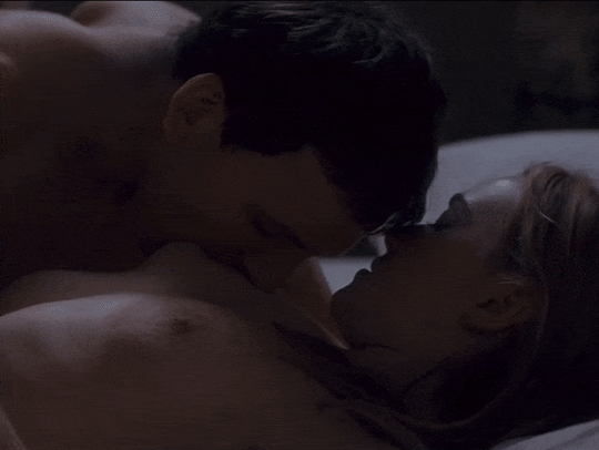 Kate Winslet Goes Wild in Steamy Scenes from “Jude”