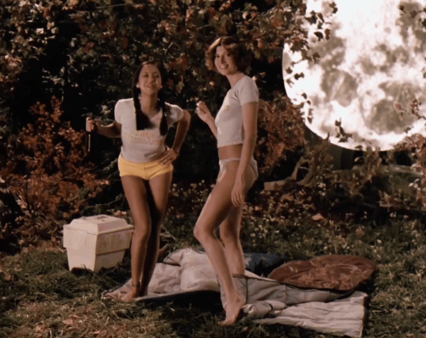 Kaye Peñaflor and Tania Maro’s nude scene in Jason X (2001)