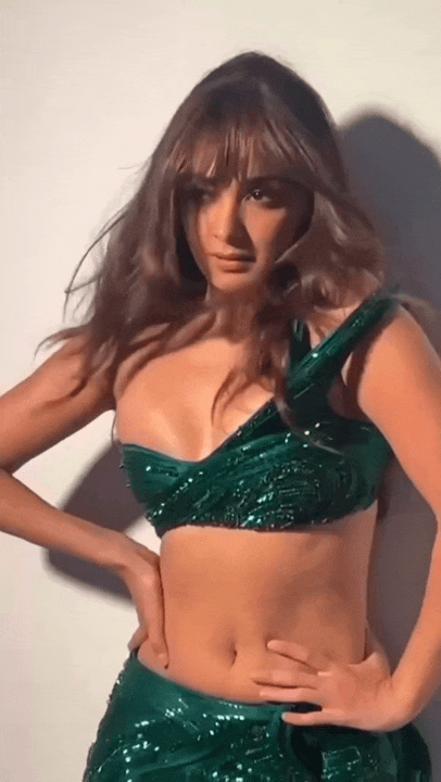 Kiara Advani’s Steamy Nude Scene Unveiled in a Hot New Movie