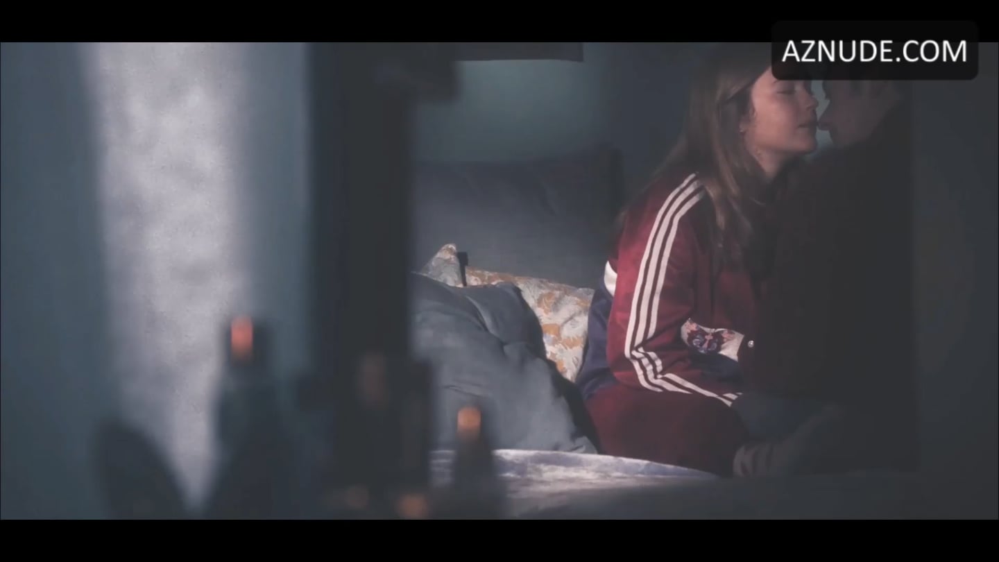 Klelia Andriolatou sizzles in a steamy nude scene that you won’t want to miss.