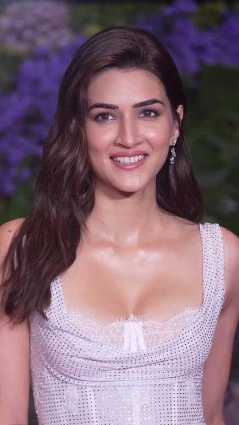 Kriti Sanon’s Steamy Nude Scene from the Movie