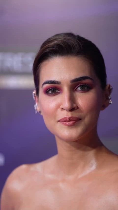 Kriti Sanon’s hot appearance in a steamy video.