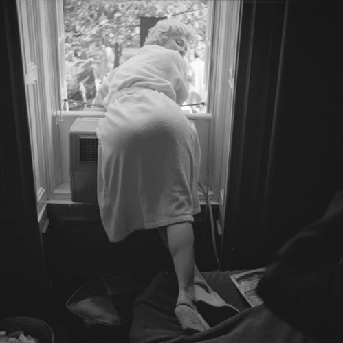 Marilyn Monroe’s Sexy Moment Showcasing Her Iconic Butt