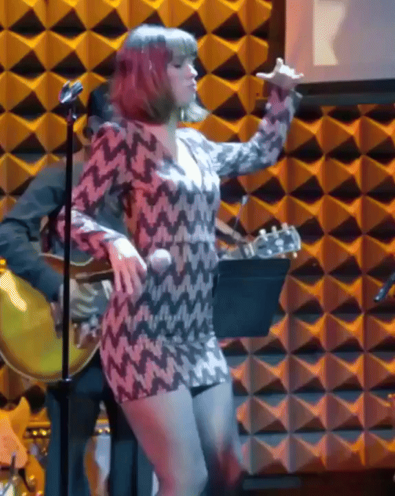 Mary Elizabeth Winstead’s Hot Ass Steals the Show in Stunning Clip