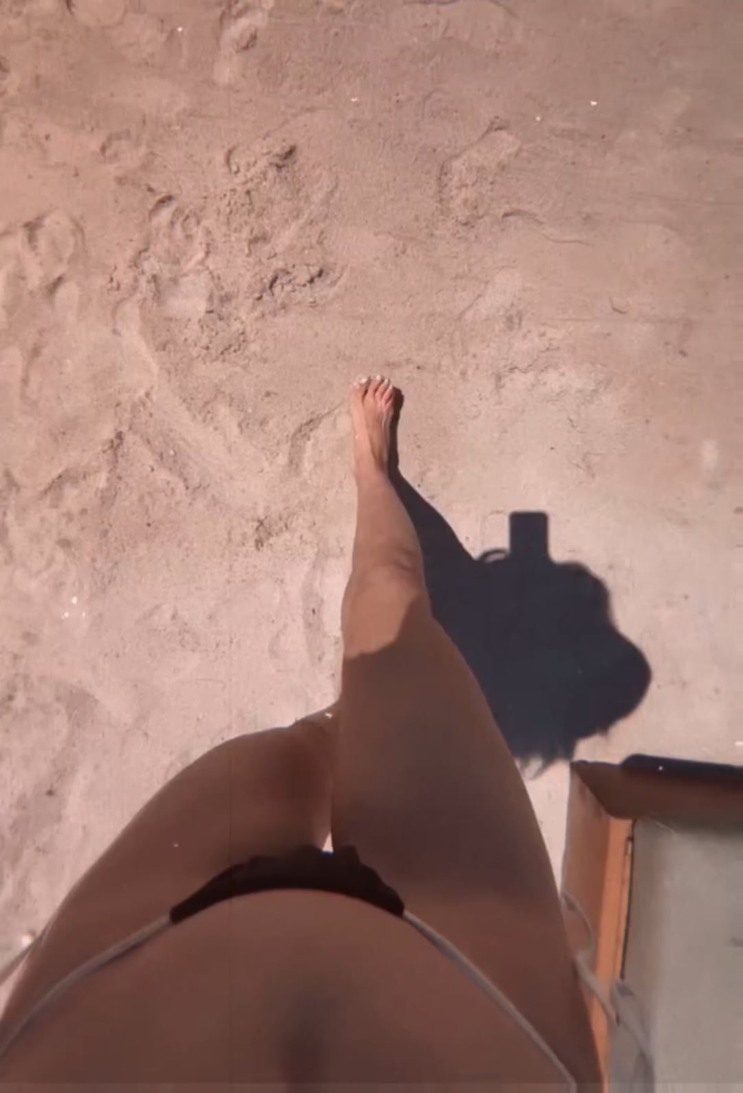 Melissa Gizem Looks Hot in Her Sexy Dress