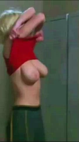 Monika Verbutaite’s Steamy Transformation from Dressed to Nude in a Hot Clip