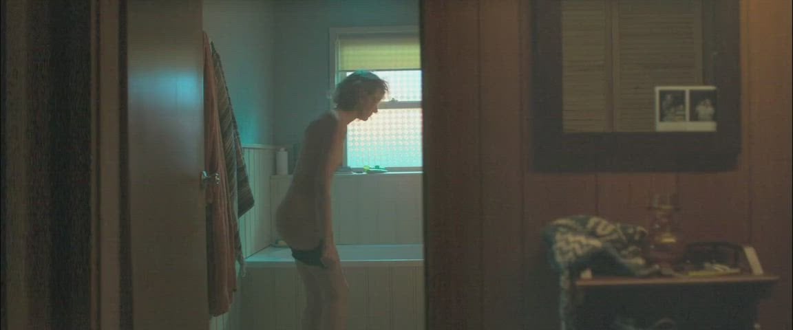 Naomi Watts Shows Off Her Sexy Ass in Stunning New Clip