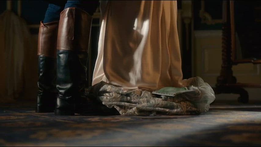 Nicola Coughlan in a nude scene from Bridgerton Season 3 Episode 5