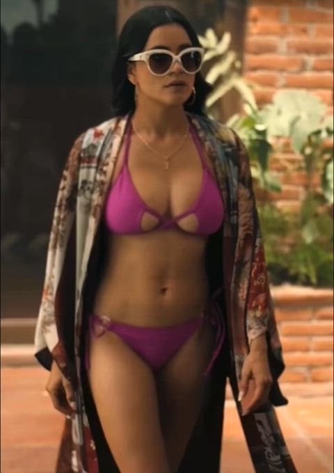 Paulina Gaitan’s Stunning Nude Scene in Cóyotl: Héroe y Bestia Season 1 Episode 5