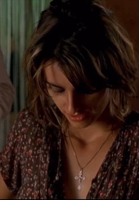 Penélope Cruz Turns Up the Heat in a Scorching “Clothed” vs “Nude” Showcase