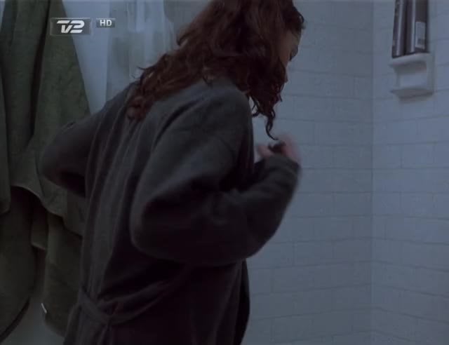 ROBIN Turney flaunts her hot curves in a jaw-dropping ass showcase
