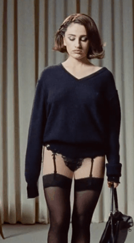 Rachel Sennott’s Hot Ass Steals the Spotlight