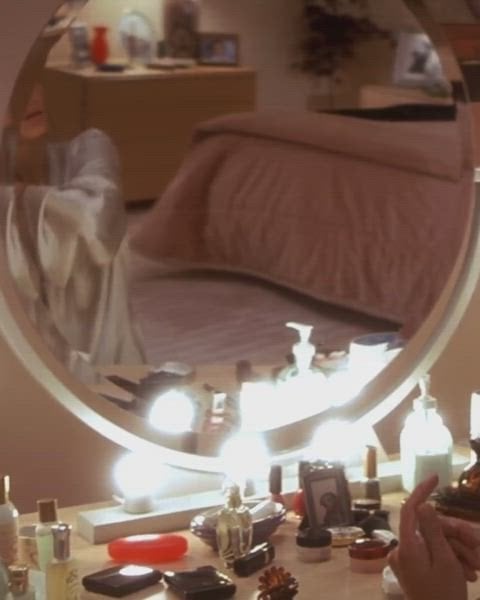 Rhona Mitra’s nude scene in “Hollow Man” (2000)