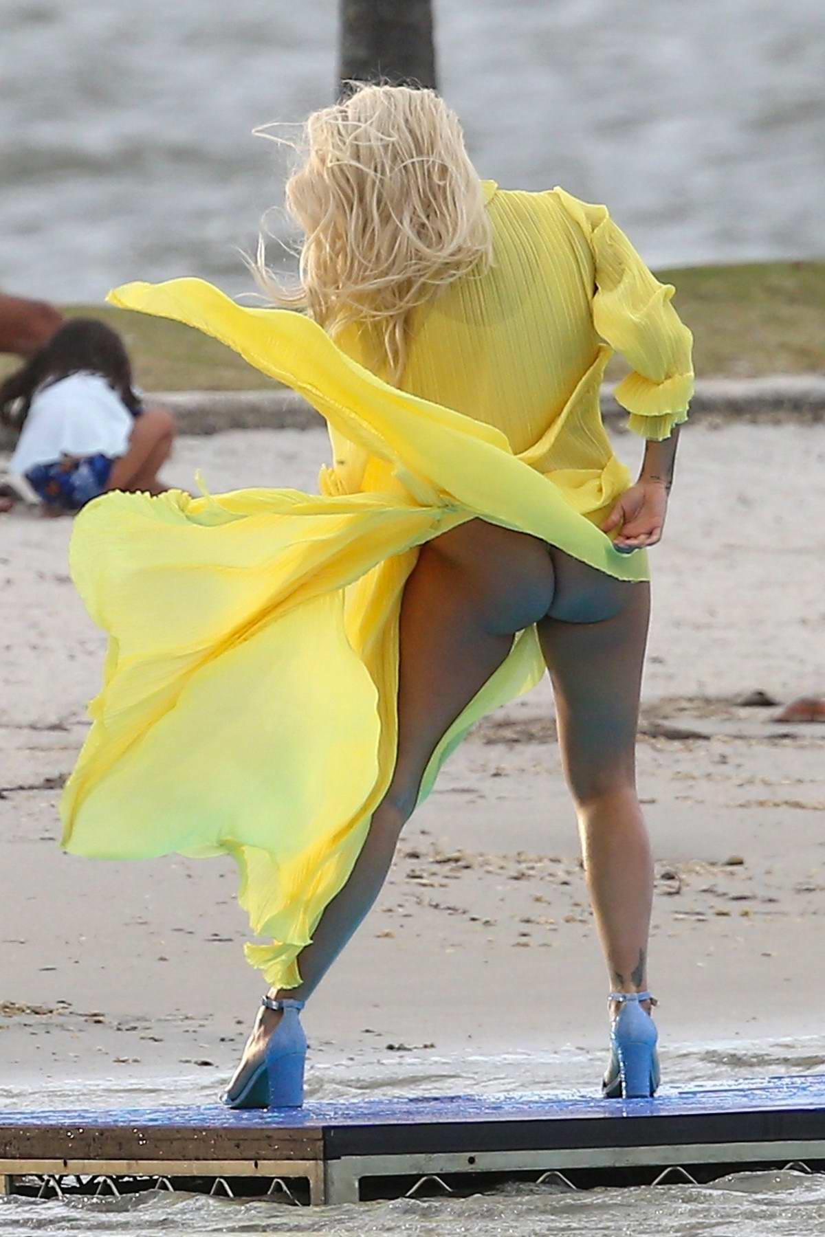 Rita Ora’s Sexy Ass Steals the Show in Stunning Clip
