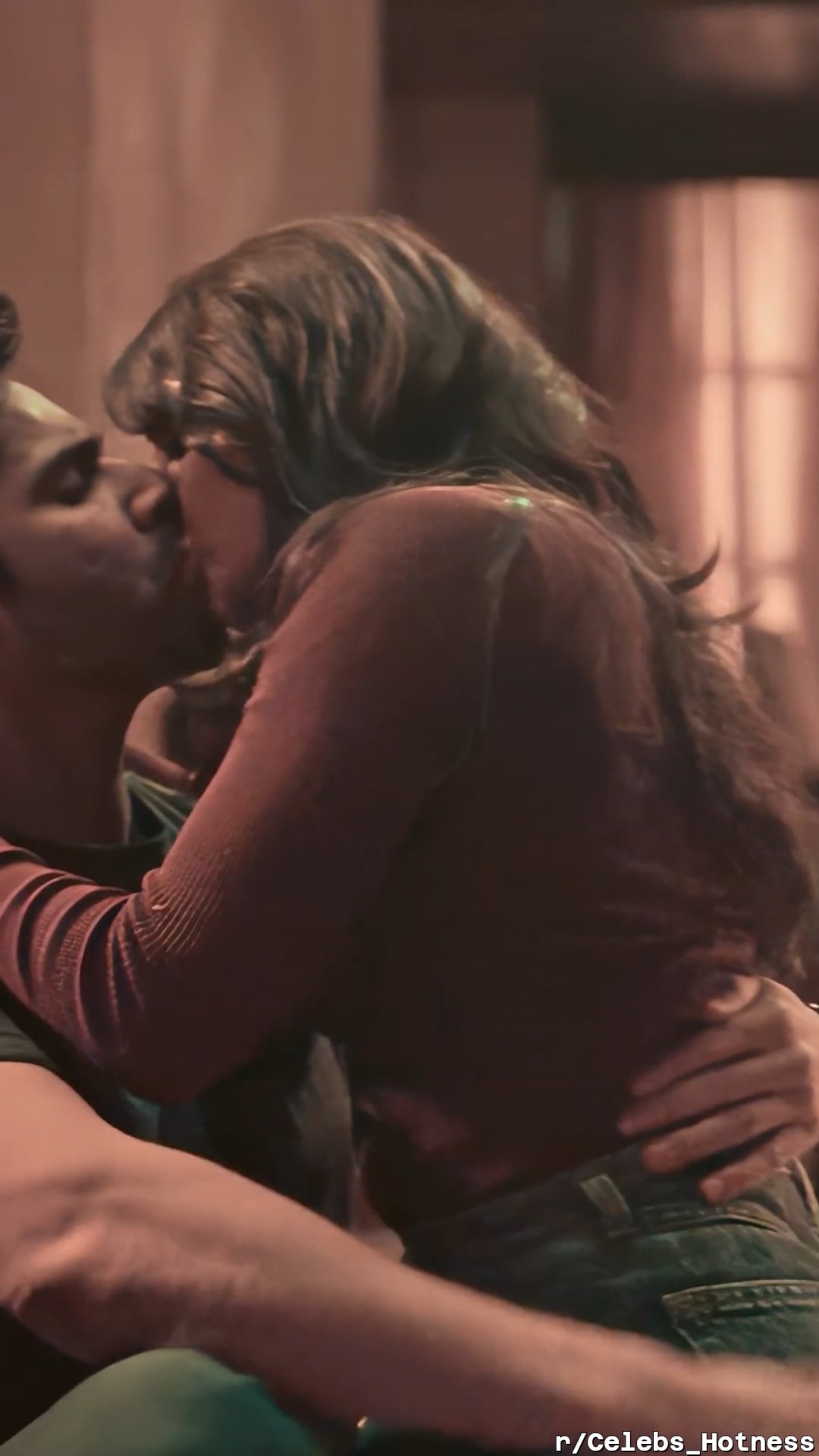 Samantha Ruth Prabhu sizzles in a steamy nude scene in her latest film.