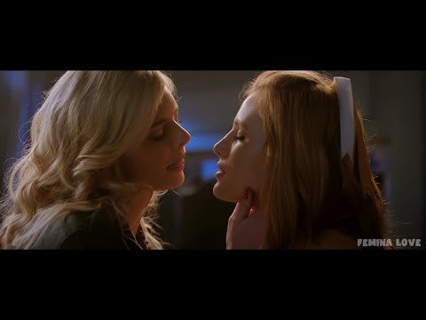 Samara Weaving and Bella Thorne heat things up in a steamy sex scene in “The Babysitter”