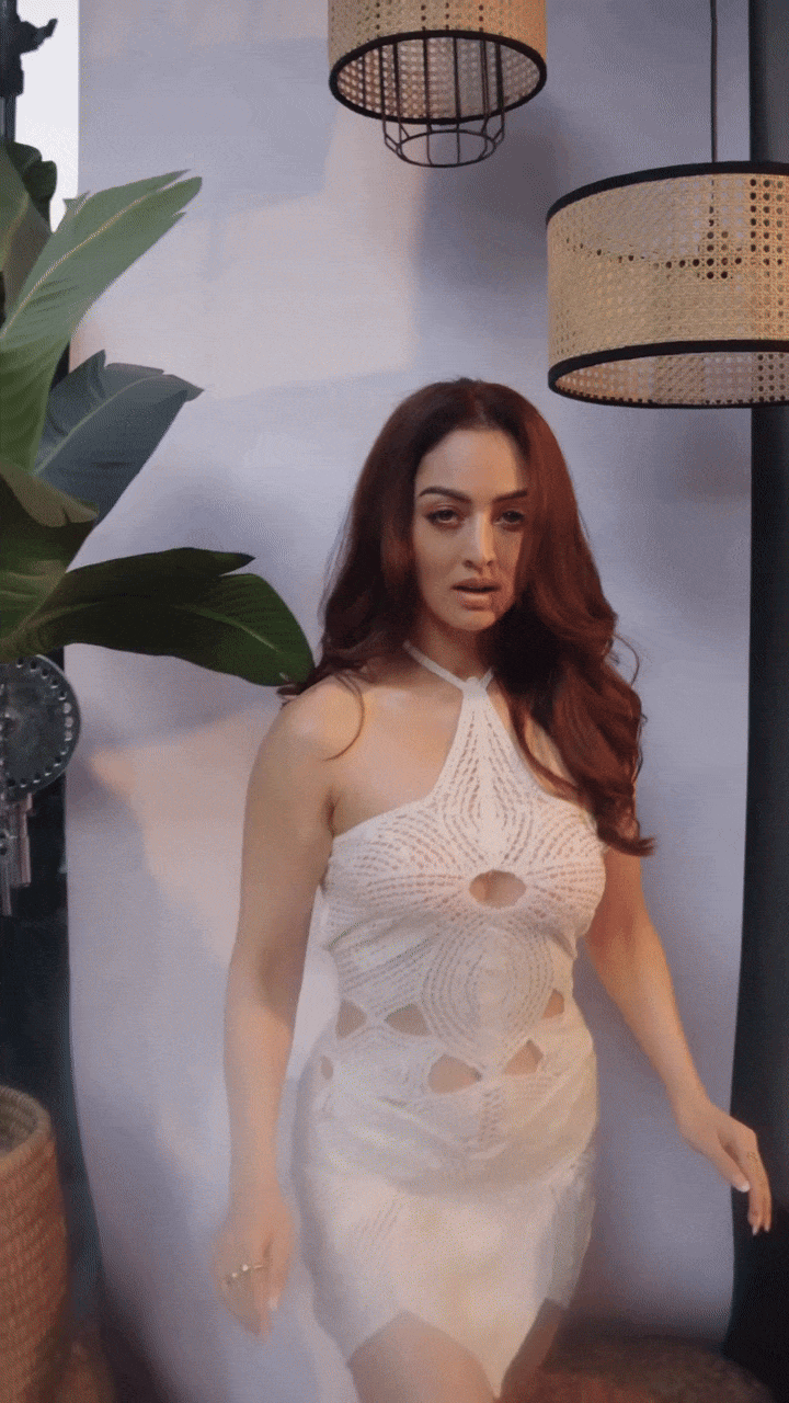 Sandeepa Dhar’s hot appearance in her latest video
