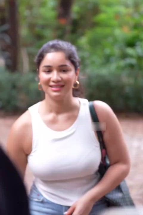 Sara Tendulkar’s hot appearance in her latest video