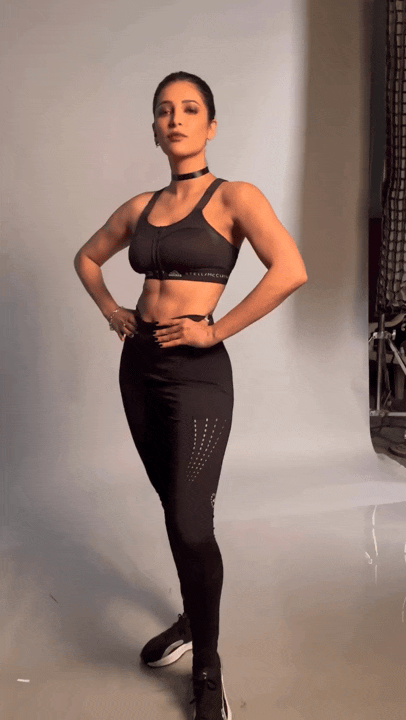 Shruthi Hassan’s Hot Photoshoot Video