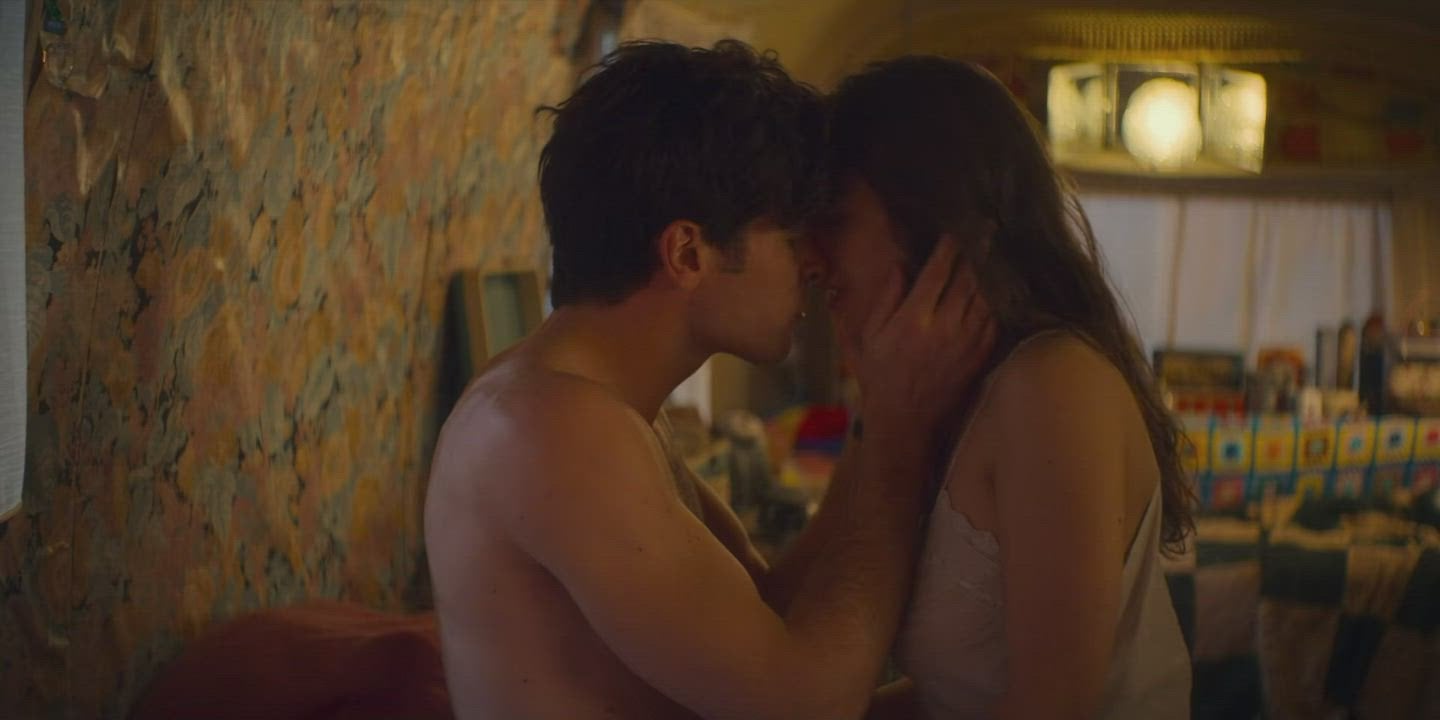 Simona Tabasco’s nude scene in Luna Park (2021) at 27