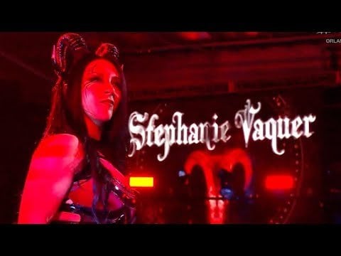Stephanie Vaquer’s Hot Ass Steals the Spotlight