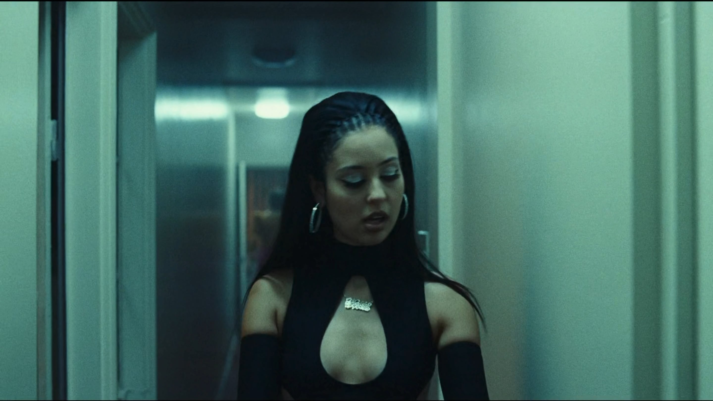 Sydney Sweeney’s Steamy Nude Scene Will Leave You Breathless