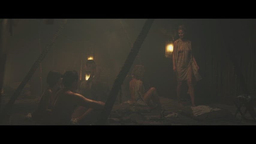Synnøve Macody Lund’s stunning nude scene in The Wheel of Time 3×03