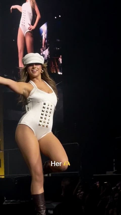 Tate McRae’s Sexy Ass Steals the Show in Stunning New Clip