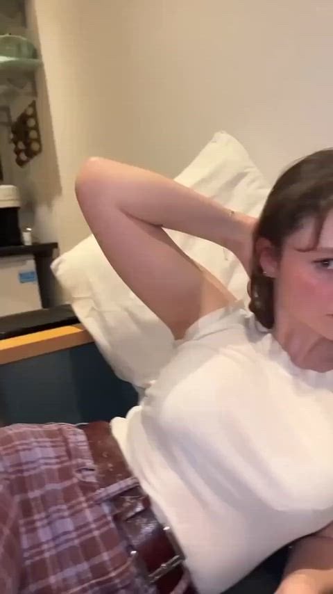 Thomasin McKenzie Strips Down in a Steamy Hot vs Nude Showdown