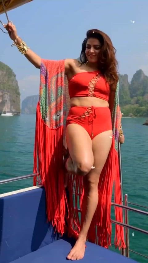 Wamiqa Gabbi in a hot nude scene