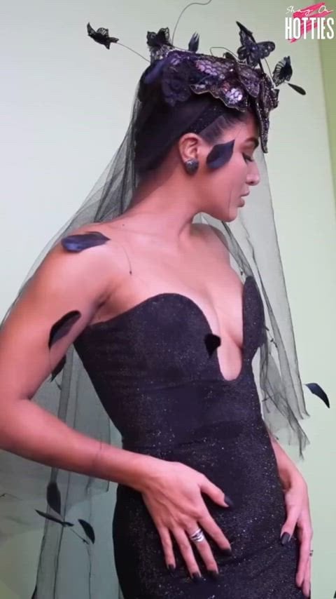 Wamiqa’s Steamy Appearance at the Event