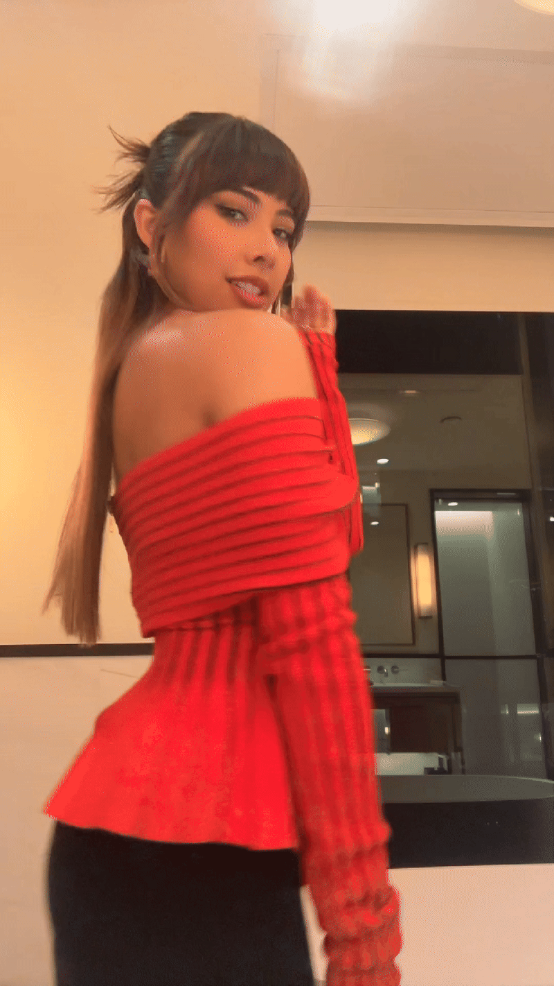 Xochitl Gomez Shows Off Her Hot Ass in a Steamy Moment