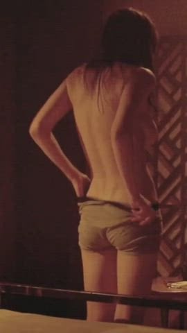 Alexandra Daddario’s Hot Ass Steals the Show in Sultry Clips