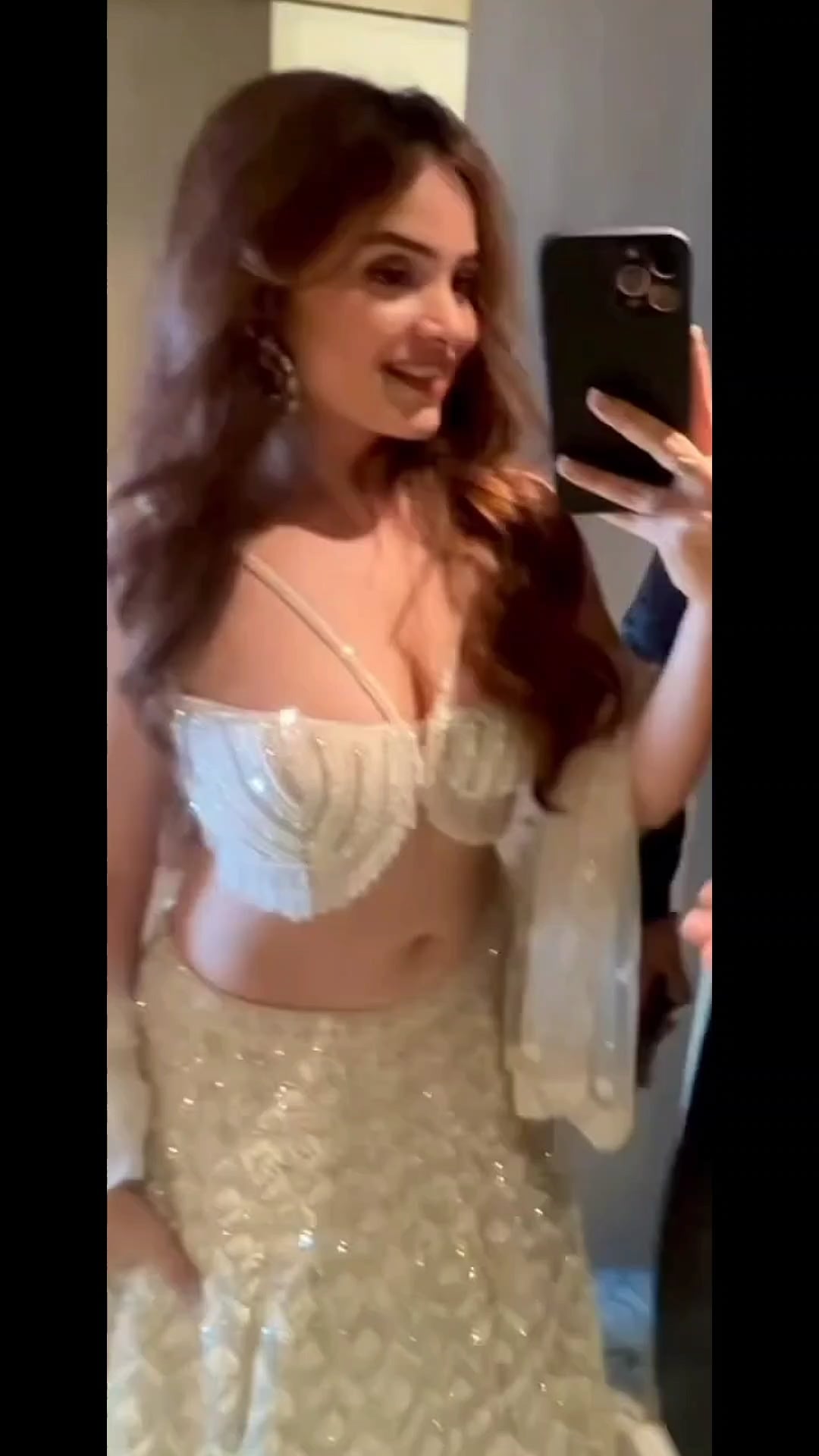 Hot and Sexy Simran Dhanwani Shows Off Her Curves