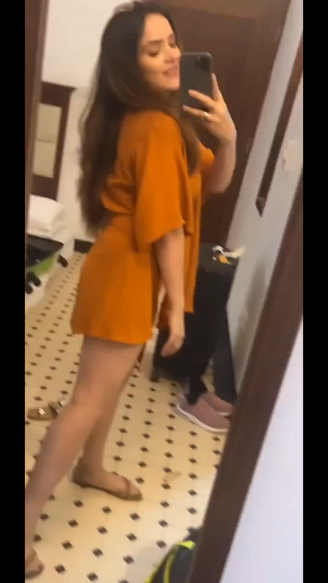 Hot and Sexy Simran Shows Off Her Cleavage