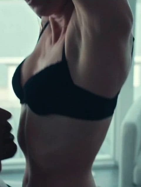 Jessica Biel in a nude scene from The Better Sister s01e06 (2025)