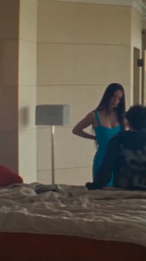 Mikey Madison sizzles in a nude scene in Anora (2024)