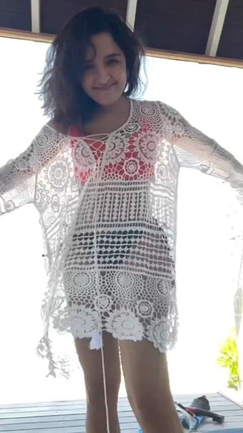 Shirley Setia flaunts her curves in a hot nude scene.