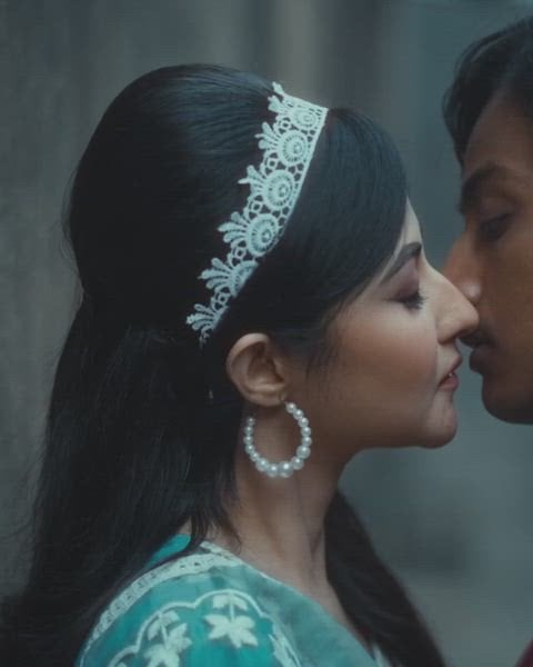 Aishwarya Sen and Dipanwita Sarkar show off their hot scenes in Bhoot Teriki.