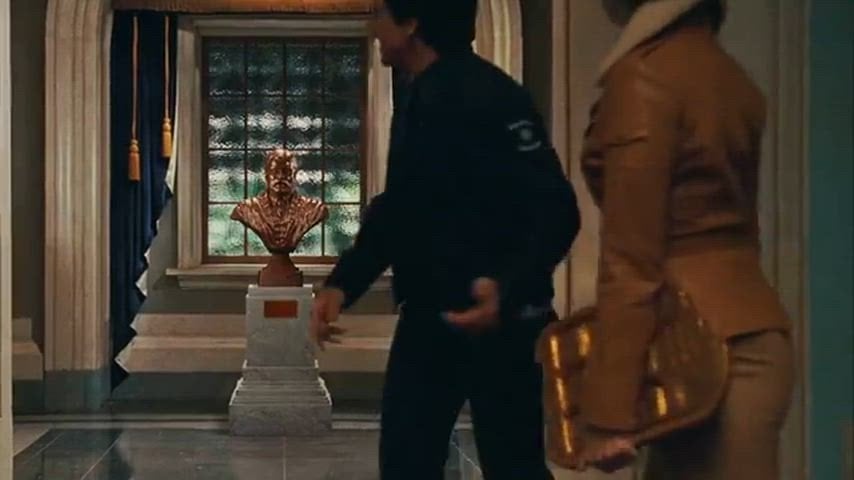 Amy Adams’ Hot Butt in a Steamy Showcase