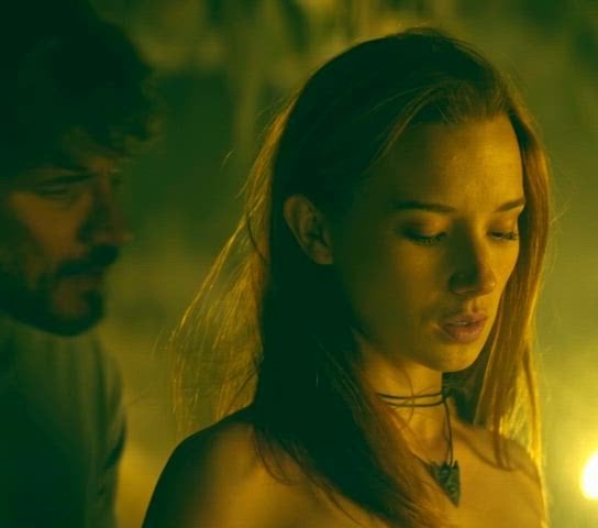 Aria Bedmar’s nude scene in La Huella Del Mal (2025)