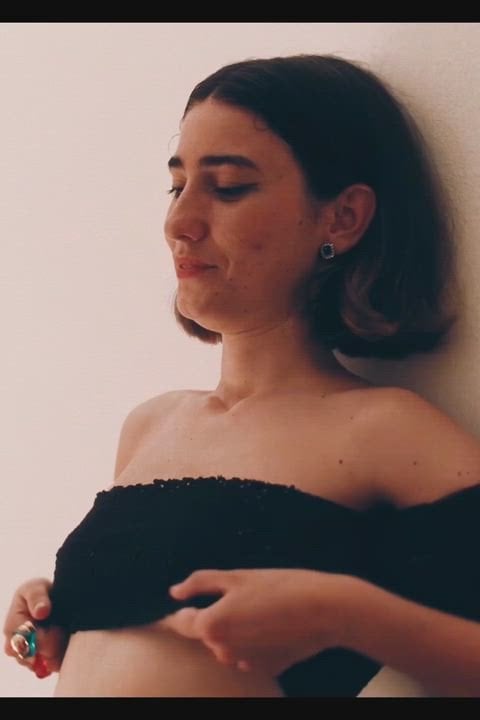 Berta Prieto’s Sexy Performance in “Autodefensa” (2022)