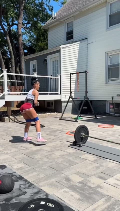 Coi Leray’s Hot Ass Steals the Spotlight in This Sultry Showcase