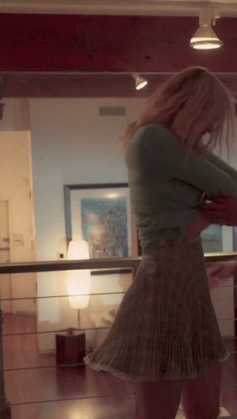 Elle Fanning’s Sexy Red Carpet Moment Showcasing Her Stunning Butt