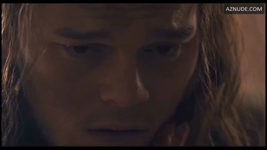 Emilia Clarke Shows Off Her Sexy Side in Game of Thrones Clips