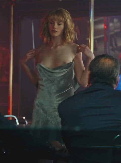 Emma Laird’s Hot Ass Steals the Show in This Sexy Clip