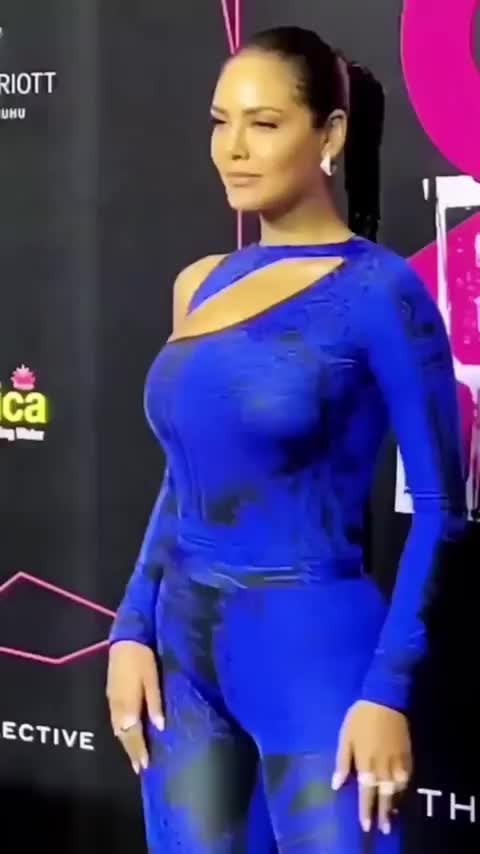 Esha Gupta’s steamy nude scene ignites passion in this hot movie moment